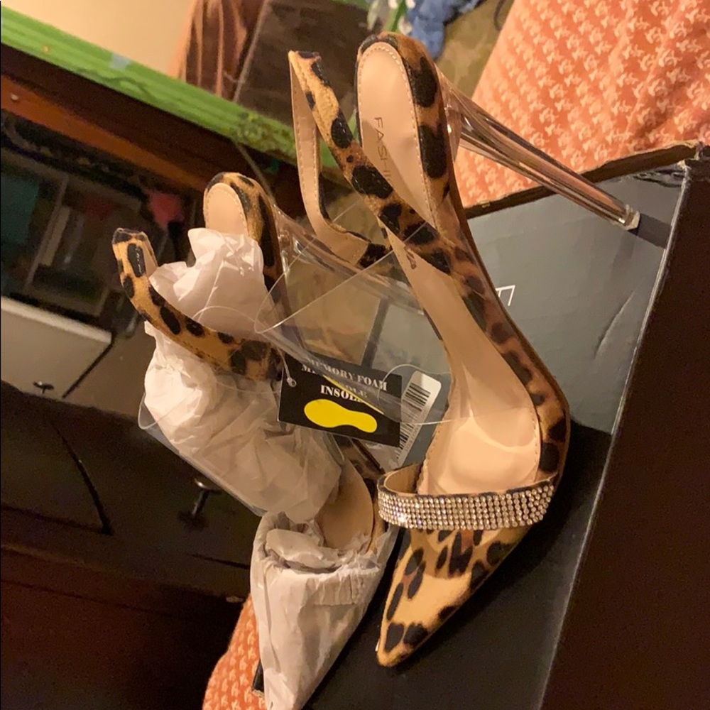 Brand New Fashion Nova heels. Never been worn.